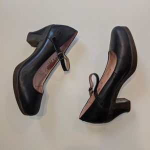 El Naturalista Leather Mary Jane Heels Vegan Black